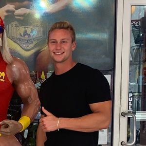 Meet your Posher, Noah